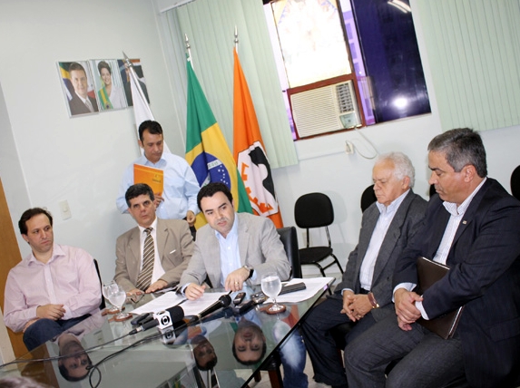 SÉRIO, NÃO É PARA RIR: Prefeitura de Divinópolis-MG ministra palestra sobre “USO CONSCIENTE DO DINHEIRO” ajuste fiscal divinopolis